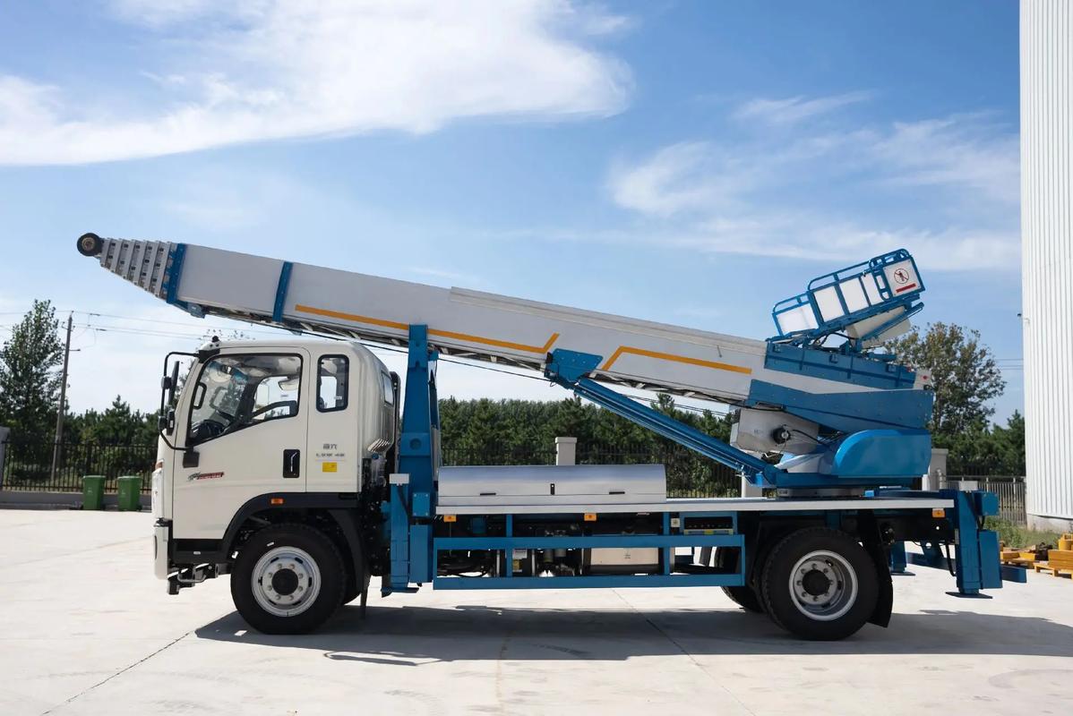 卢龙县云梯上料车租赁费用