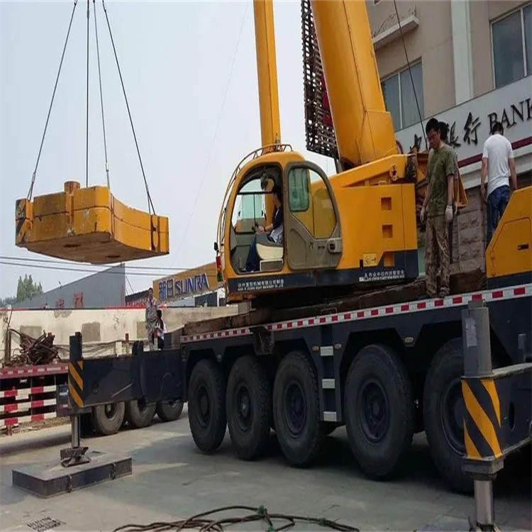 卢龙县当地吊车出租|机器吊装|75吨|工厂搬迁服务