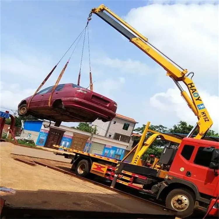 卢龙县吊车吊汽车的正确方法